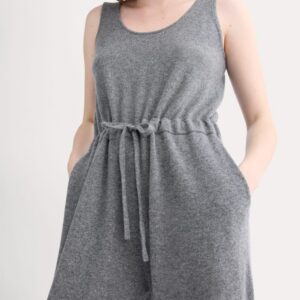 Cashmere-Jumpsuit mit Tunnelzug und leicht ballonierten Beinabschlüssen