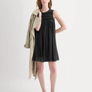 Mini-Kleid aus Seiden-Georgette mit gedrehten Falten und schwingender Silhouette