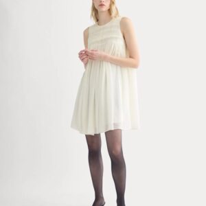 Mini-Kleid aus Seiden-Georgette mit gedrehten Falten und schwingender Passform