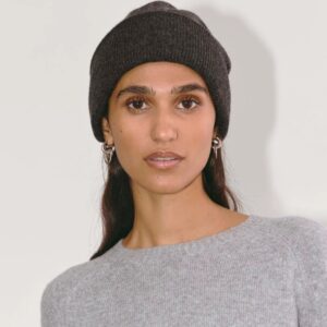 Strickmütze aus Woll-Hanf-Mischung mit umgeschlagenem Bündchen